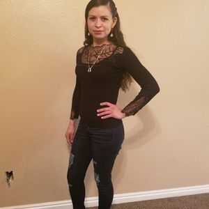 Meet your Posher, Claudia